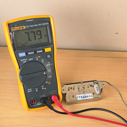 Fluke multimeter reading 7.79 kOhm resistance for Seymour Duncan Antiquity neck pickup