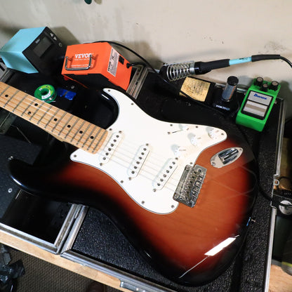 2021 Fender Player Stratocaster Maple Neck - 3-Tone Sunburst MIM