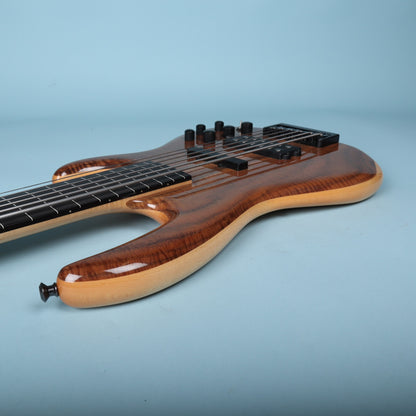 Carvin LB76 6-String Fretless Active Bass Guitar Figured Walnut Top Piezo