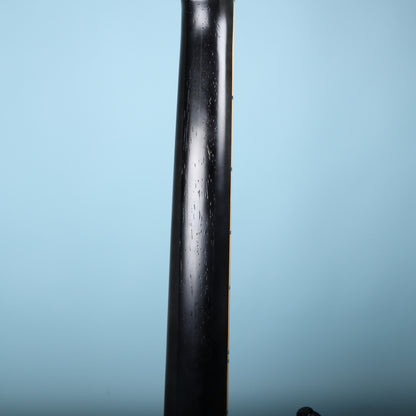 Satin open-pore finish on the rear multi-ply neck shaft