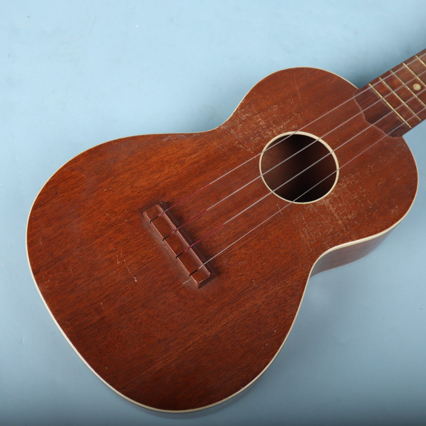 Vintage Harmony soprano ukulele Made In Chicago, US Mahogany 12 Fret