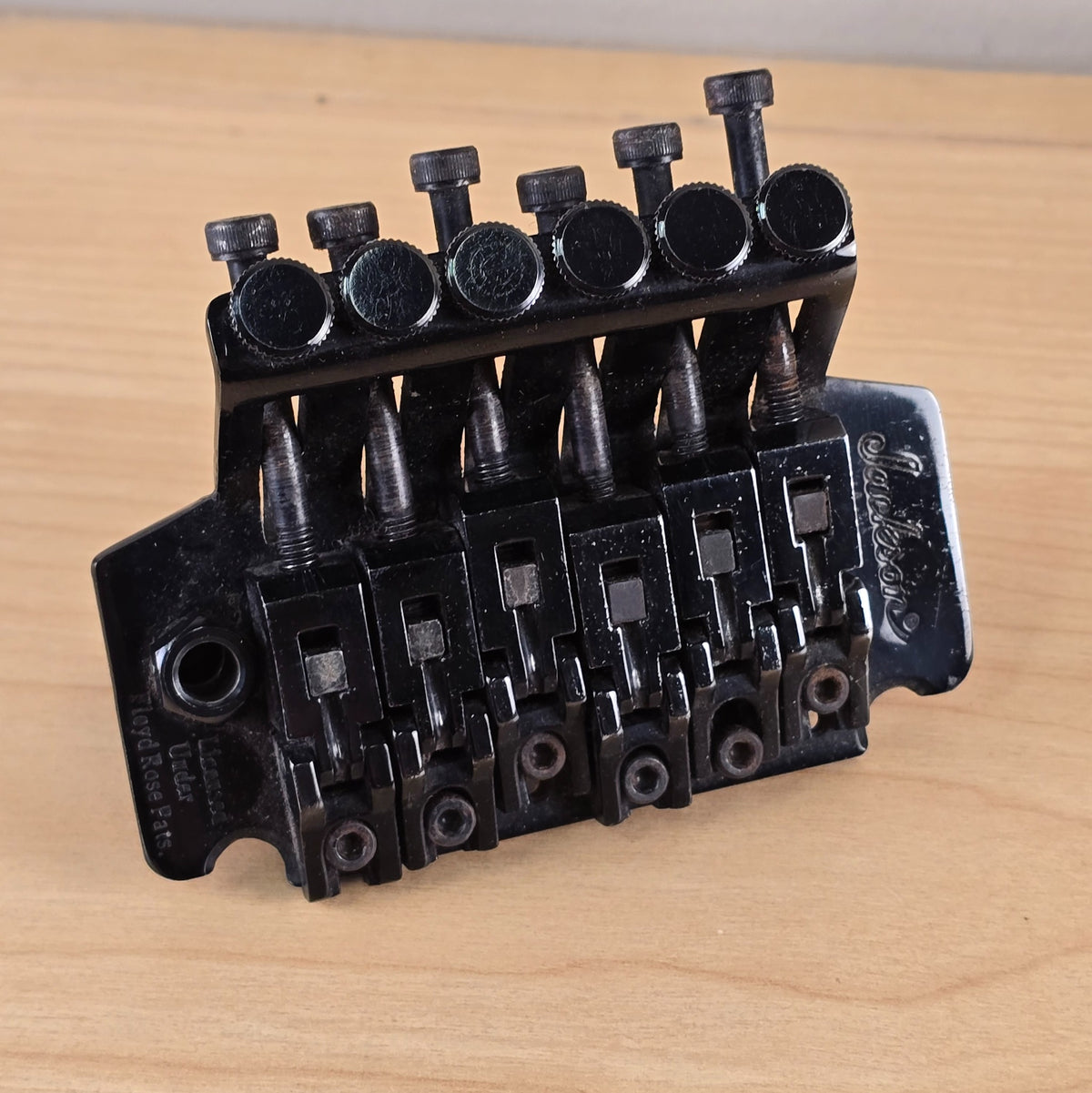 Full perspective view of Jackson double-locking tremolo bridge