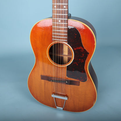 Gibson B-25-12 soundhole, pickguard, and upper body finish.