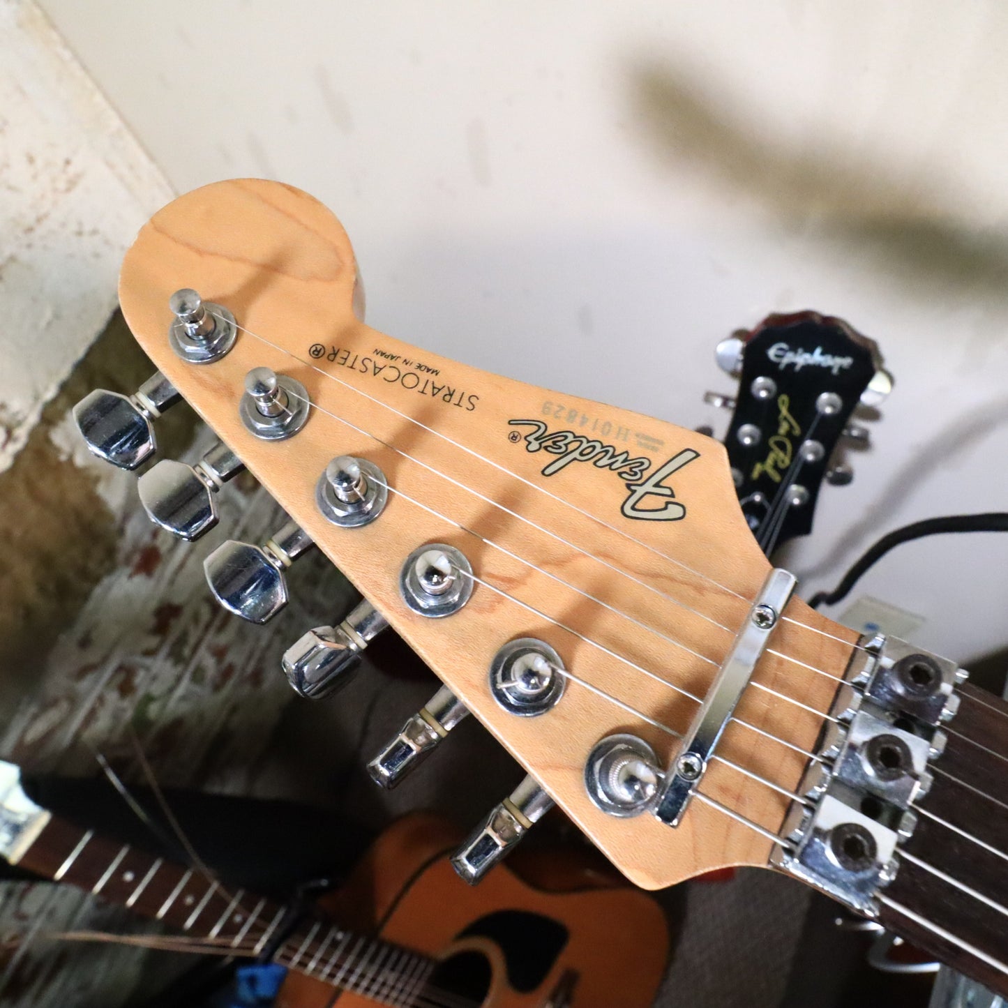 1989 Fender MIJ Stratocaster Black Flake Floating Tremolo