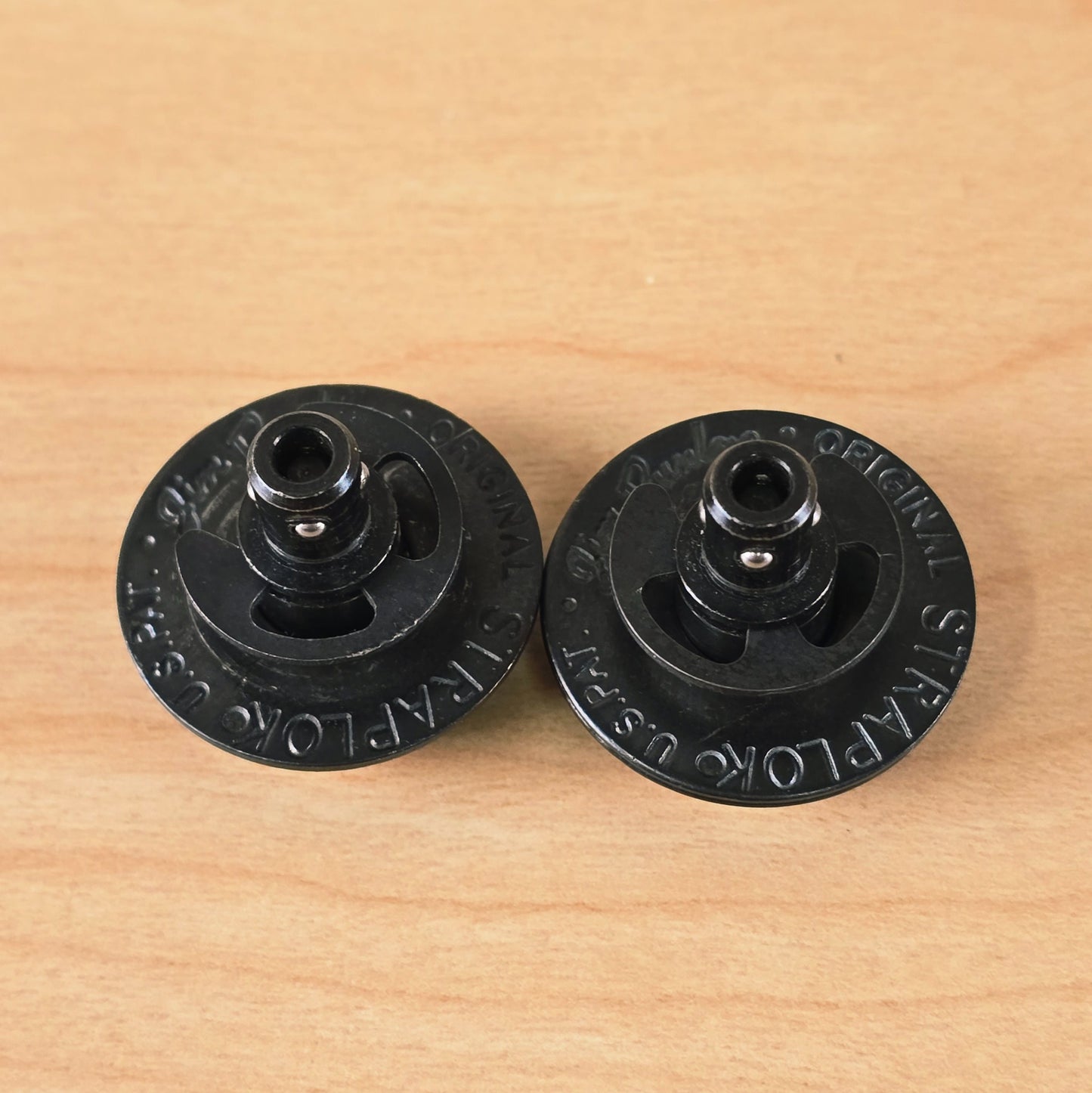 Jim Dunlop Original Straplok Strap Retainers - Black (Pair)