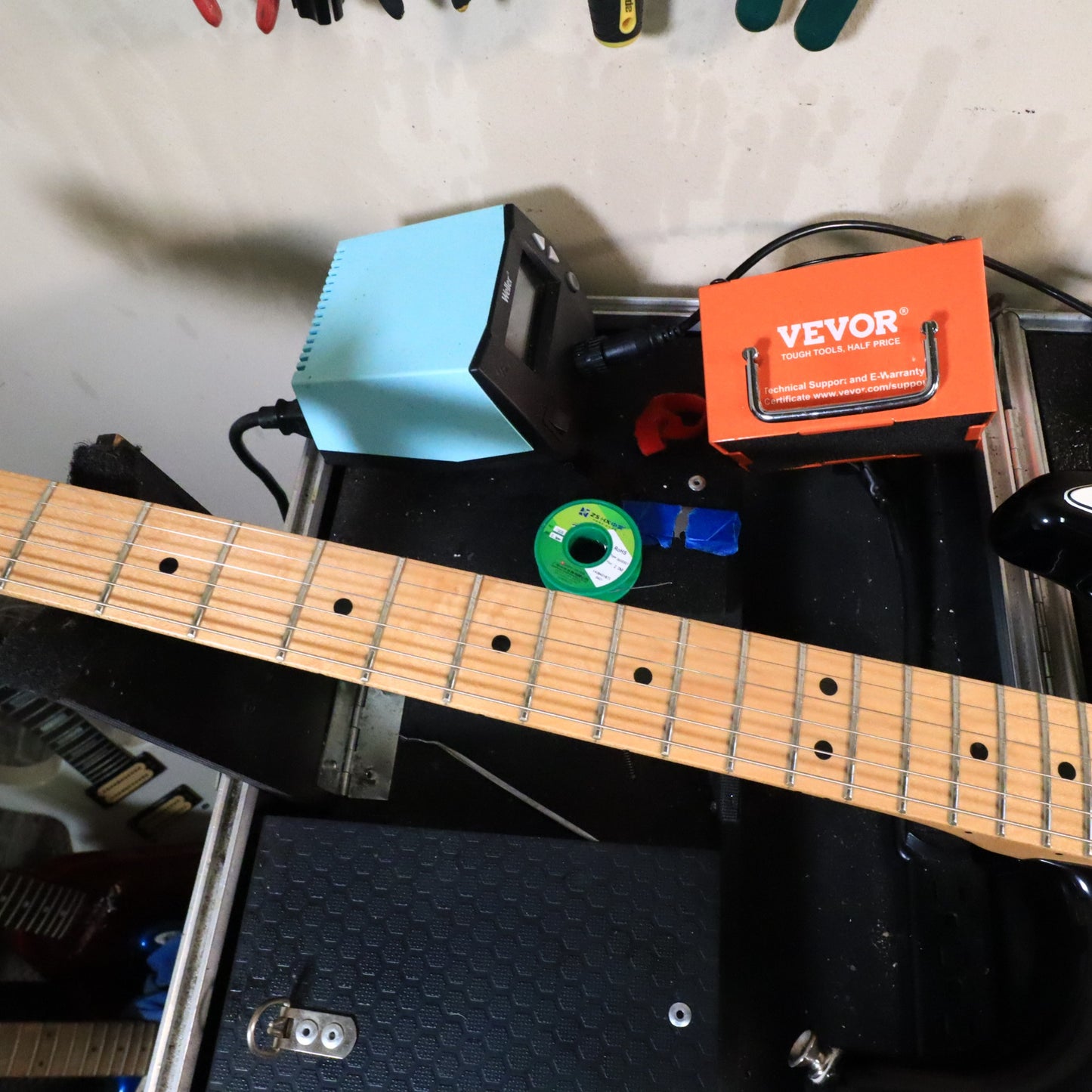 2021 Fender Player Stratocaster Maple Neck - 3-Tone Sunburst MIM