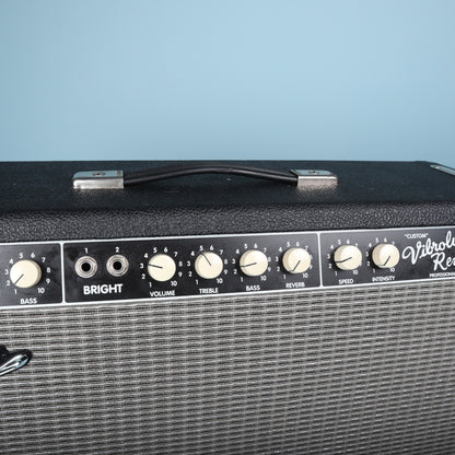 2005 Fender Custom Vibrolux Reverb 2x10 Professional Tube Amplifier