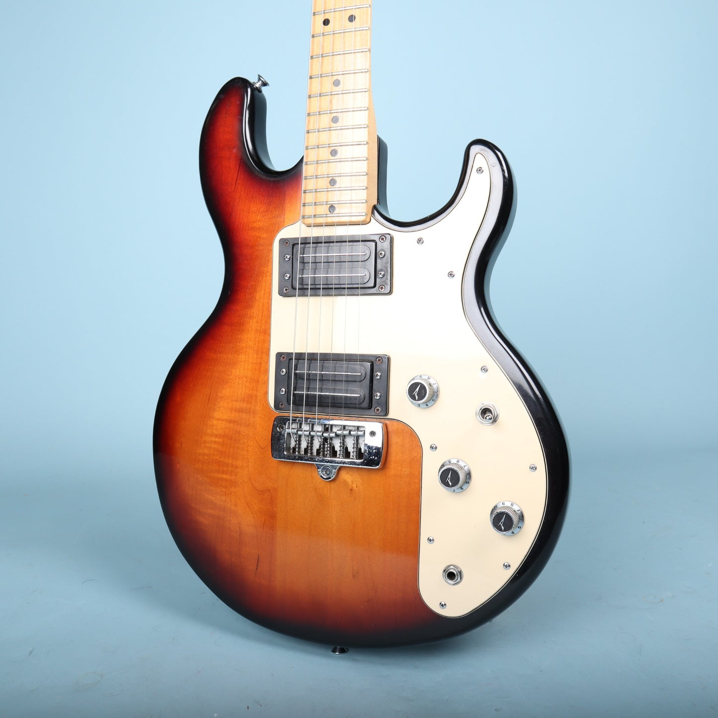 1982 Peavey T-25 Electric Guitar Sunburst Maple Neck USA