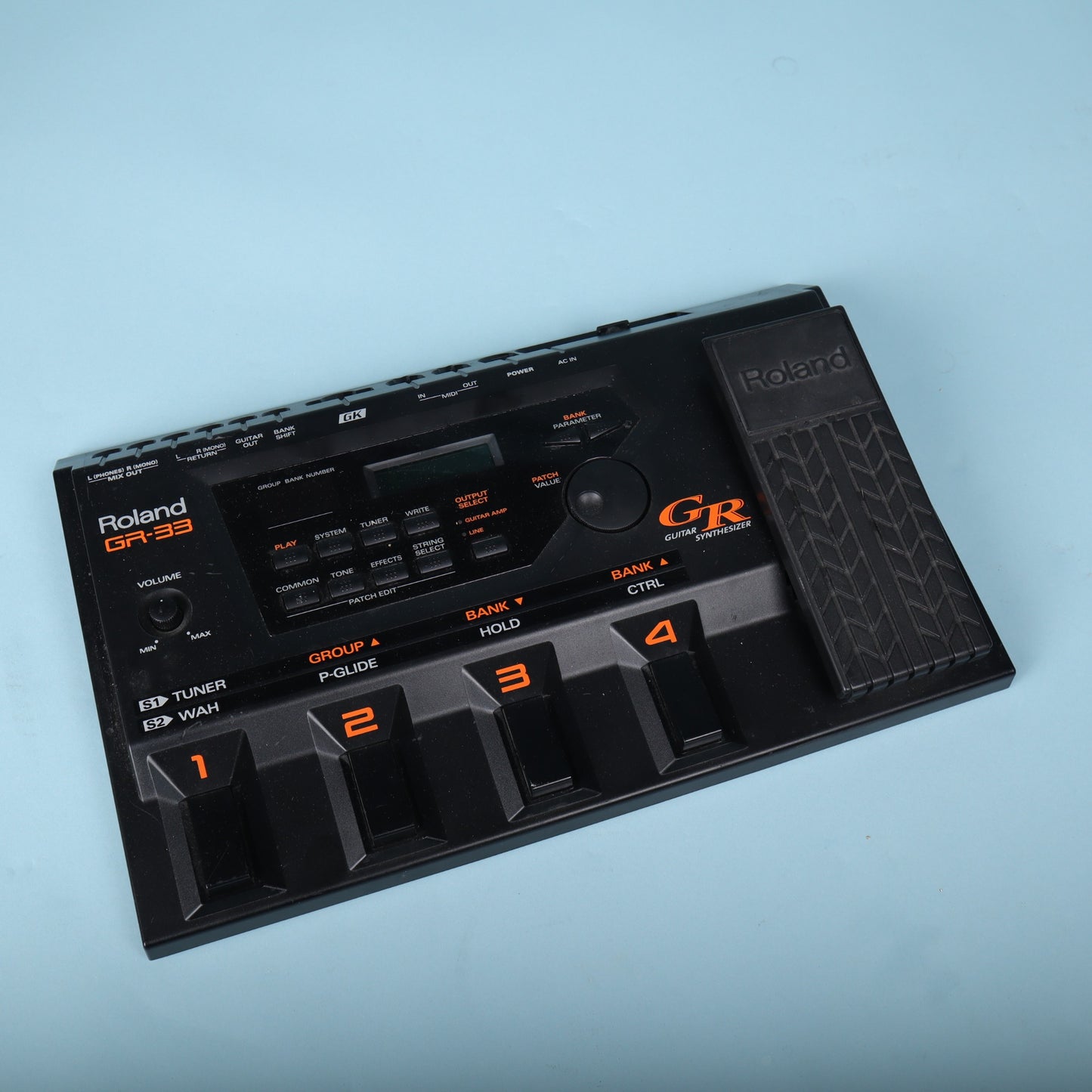 Roland GR-33 Guitar Synthesizer 2003
