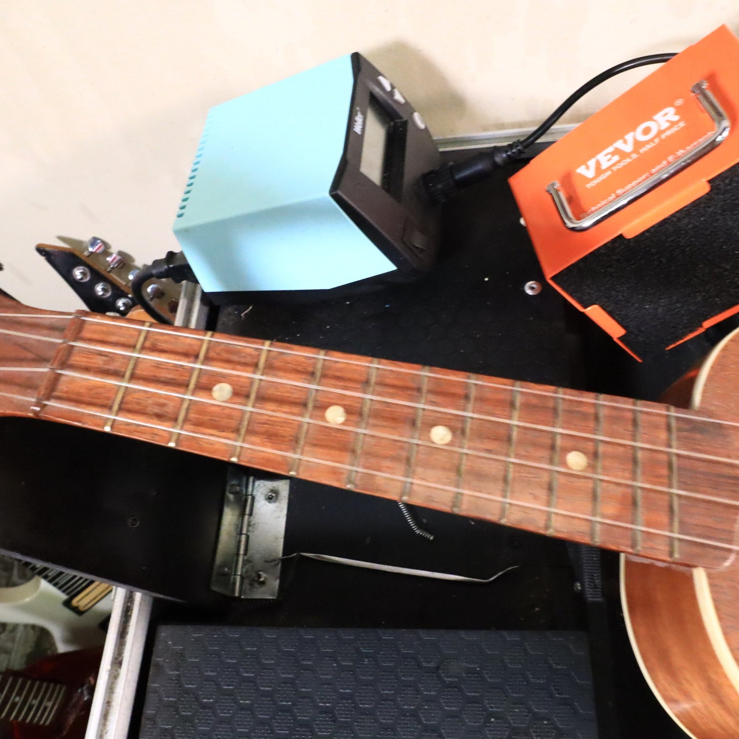 Vintage Harmony soprano ukulele Made In Chicago, US Mahogany 12 Fret