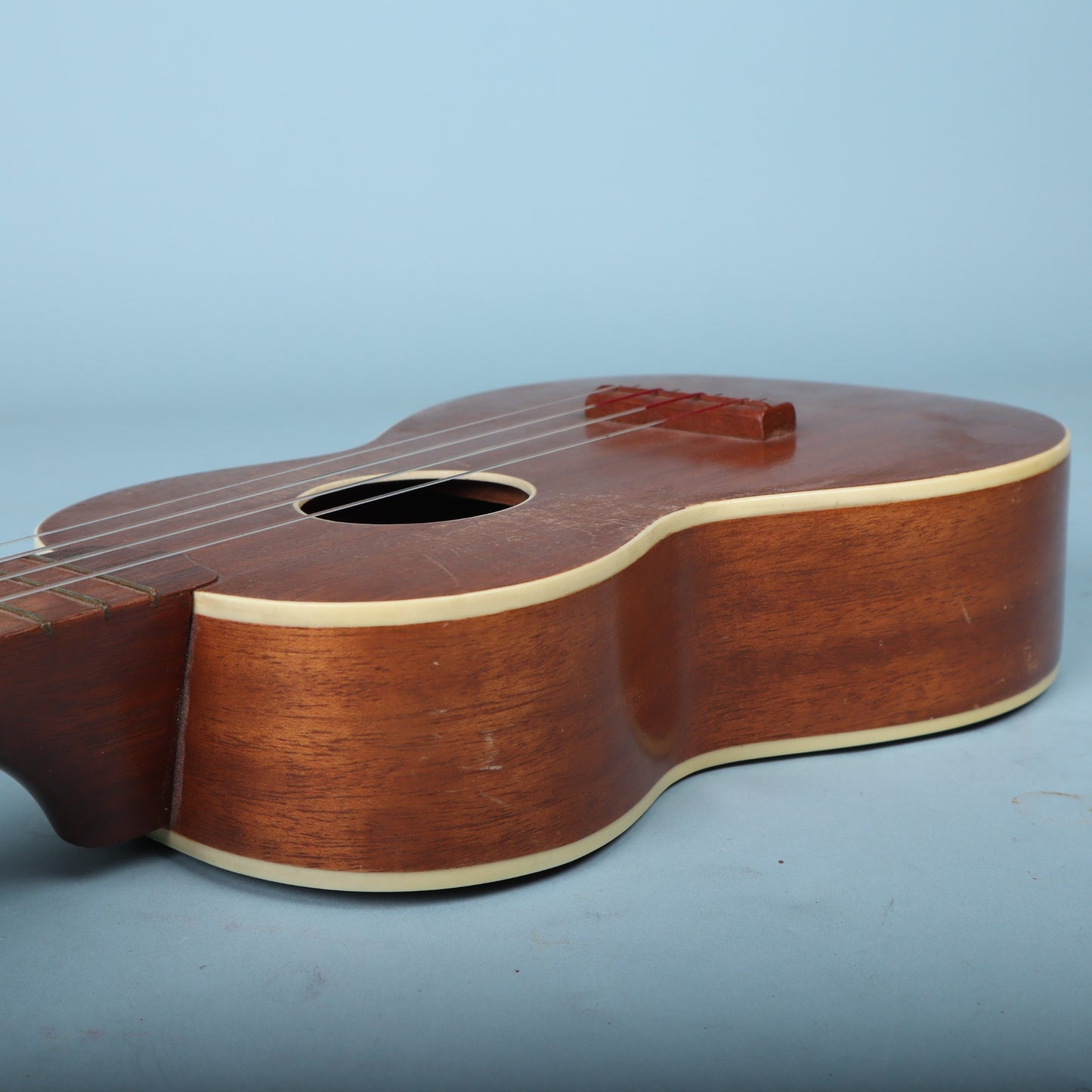 Vintage Harmony soprano ukulele Made In Chicago, US Mahogany 12 Fret