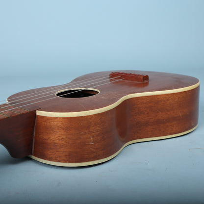 Vintage Harmony soprano ukulele Made In Chicago, US Mahogany 12 Fret
