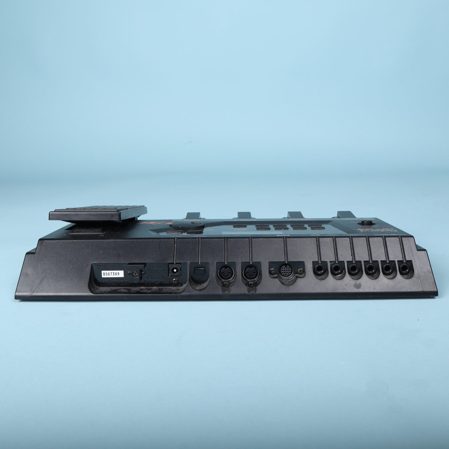 Roland GR-33 Guitar Synthesizer 2003