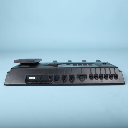 Roland GR-33 Guitar Synthesizer 2003