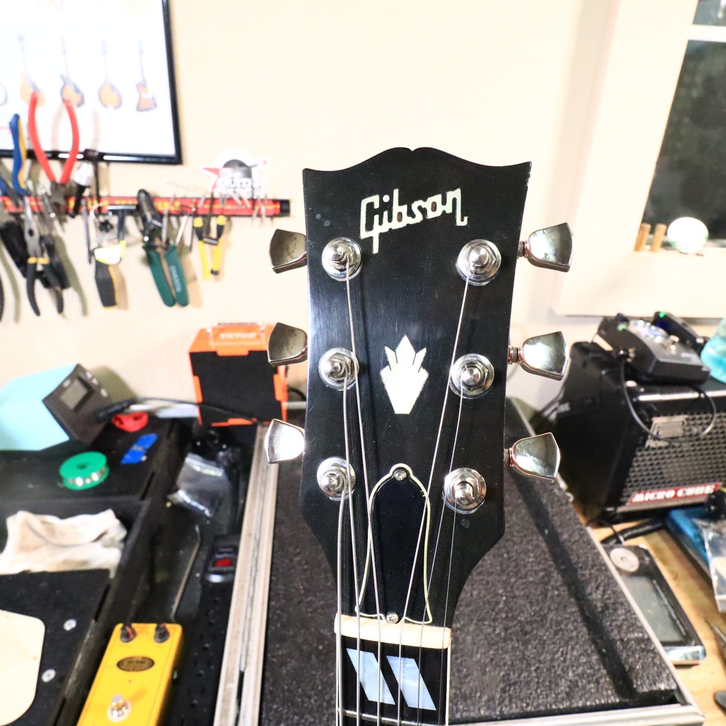 1977 Gibson Dove Custom Cherry Sunburst Acoustic Electric