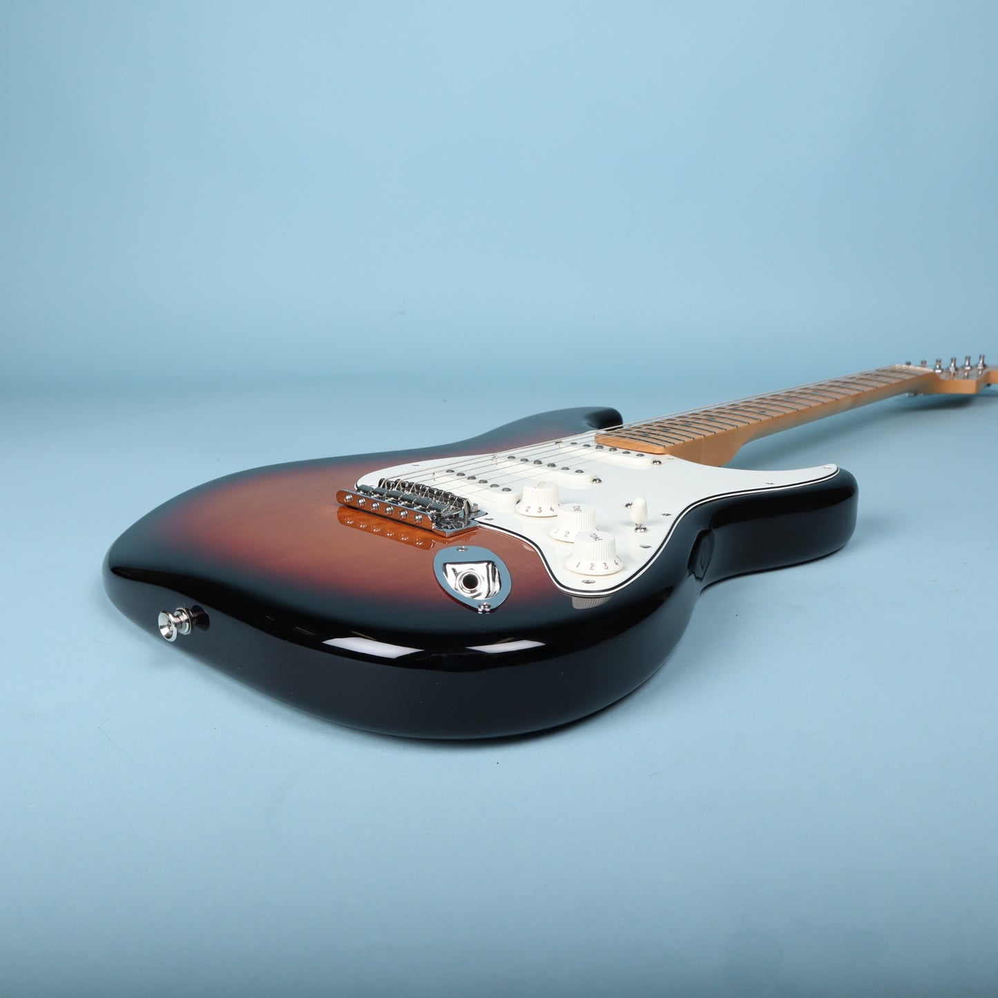 2021 Fender Player Stratocaster Maple Neck - 3-Tone Sunburst MIM