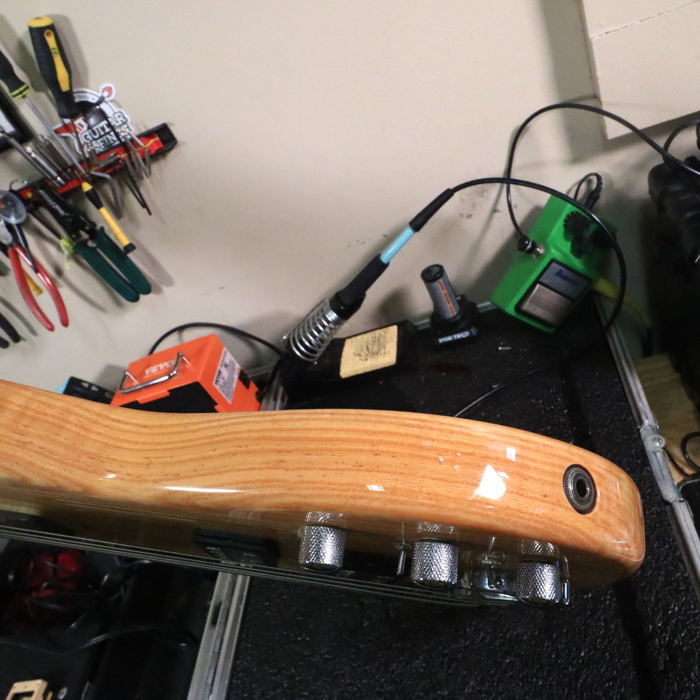 2007 G&L Tribute Series L-2000 Bass Guitar - Natural Gloss