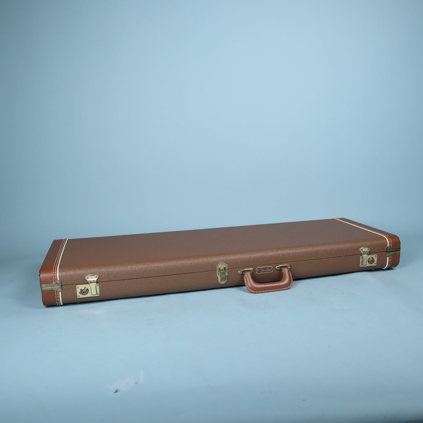 2000's Fender G&G Vintage Reissue Strat/Tele Hardshell Case Brown Gold Plush