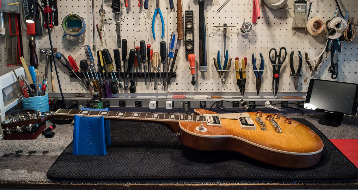 GuitarFinds repair bench