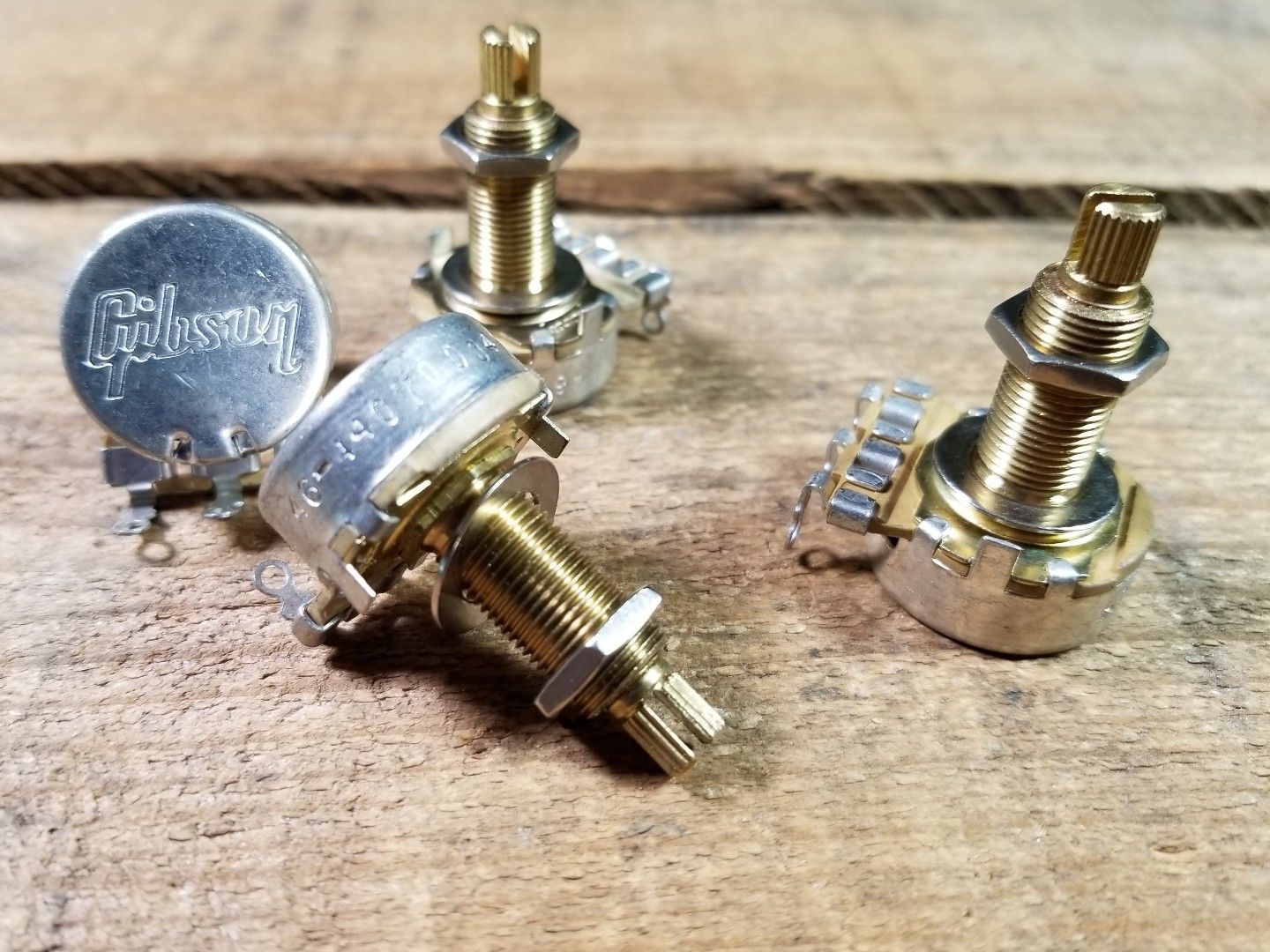 (4) Gibson Custom Shop 300k Long Shaft Linear Taper Pots Potentiometer NOS