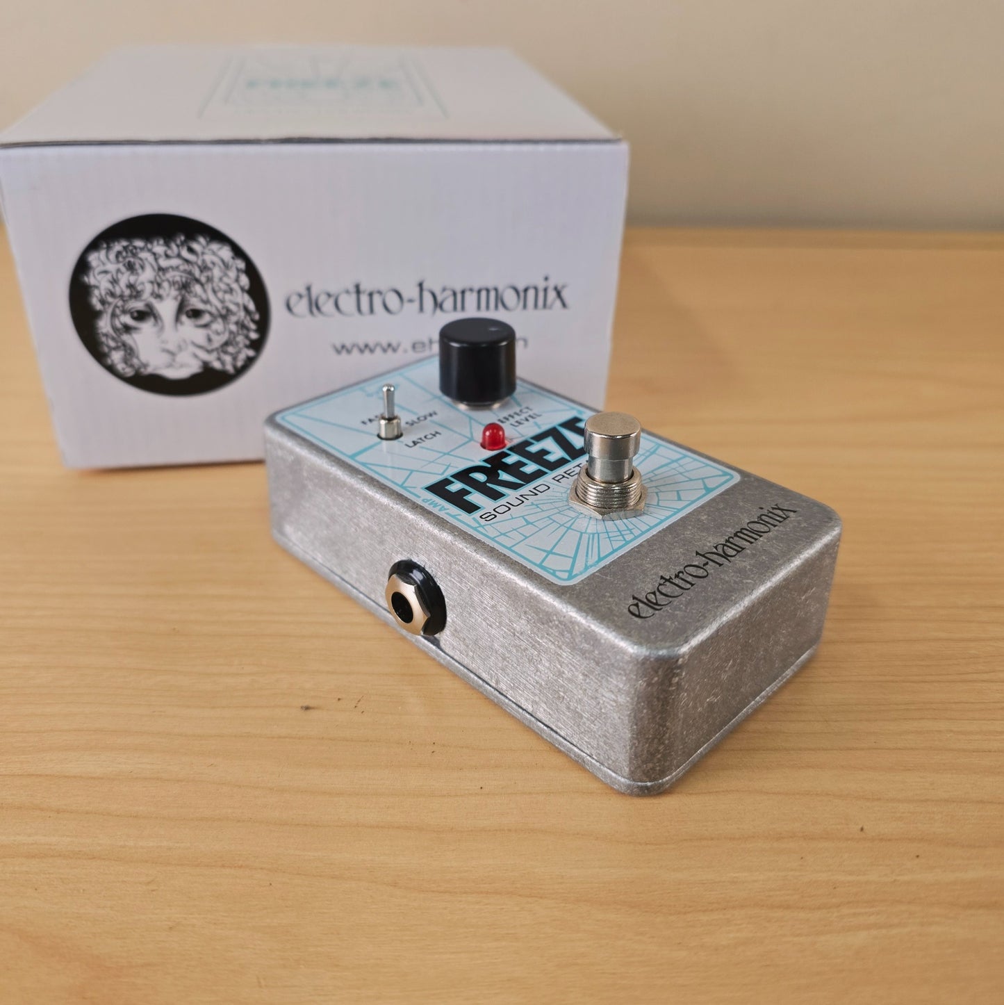 Electro-Harmonix Freeze Sound Retainer Pedal