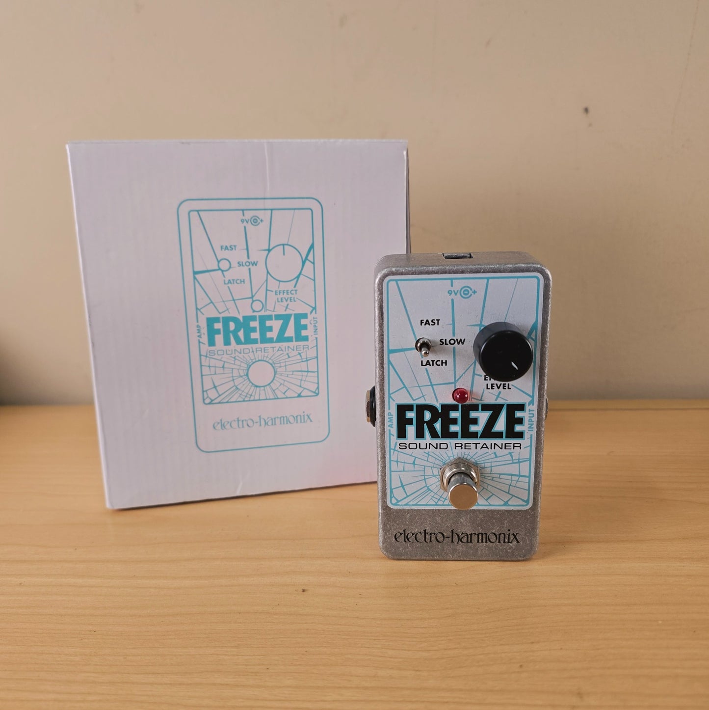 Electro-Harmonix Freeze Sound Retainer Pedal
