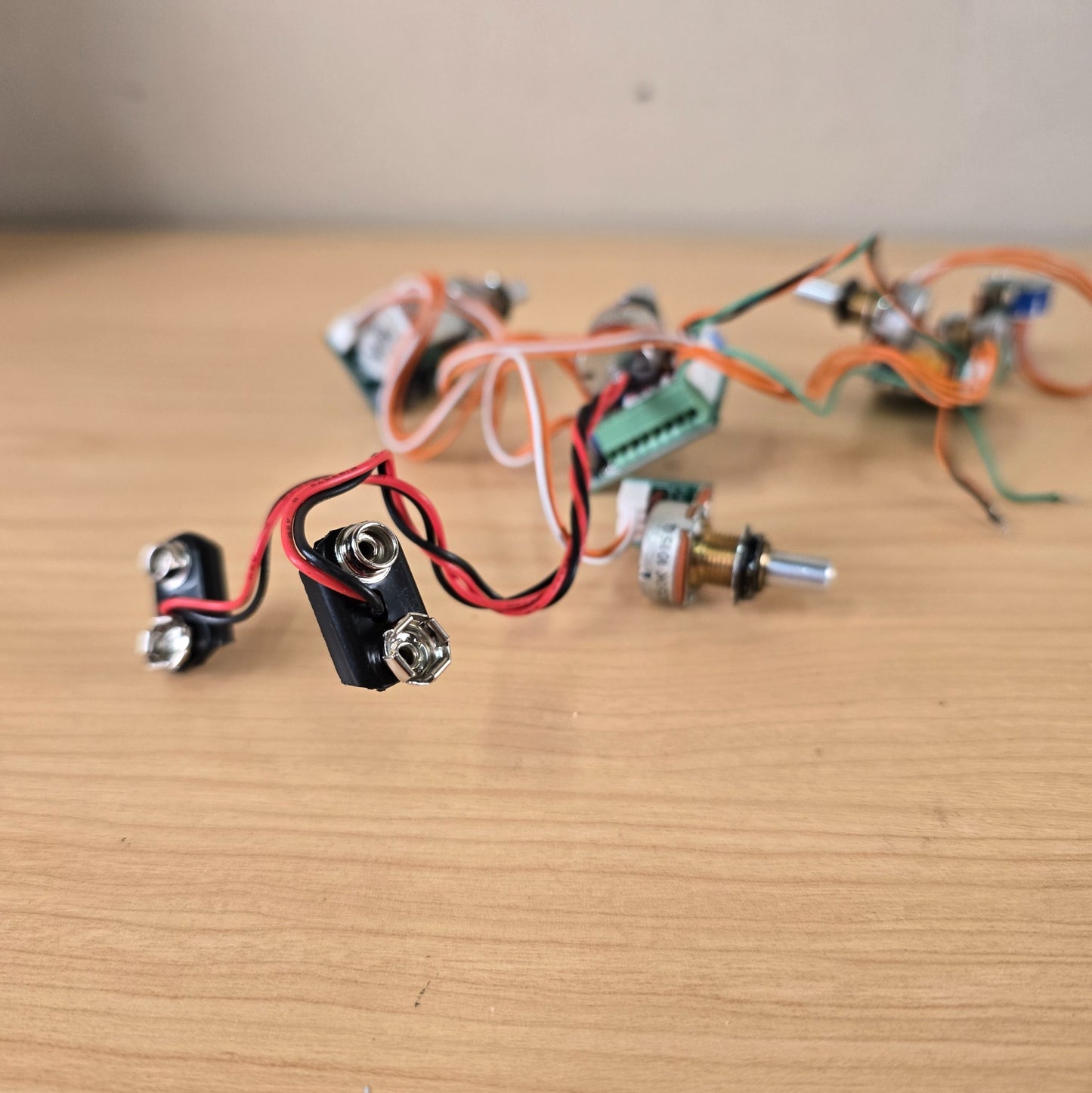 Mike Pope Onboard 5 Knob Bass Preamp Harness Flex Core