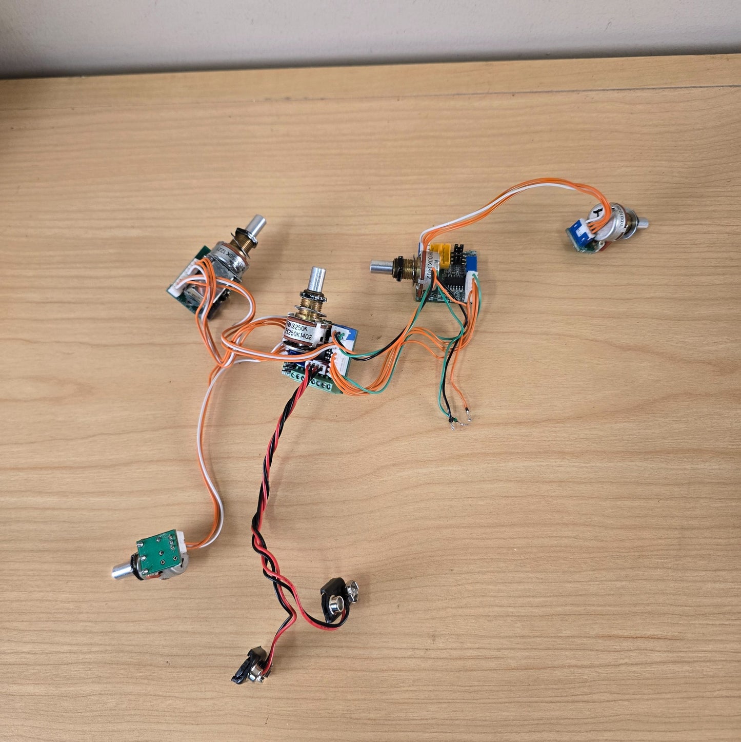 Mike Pope Onboard 5 Knob Bass Preamp Harness Flex Core